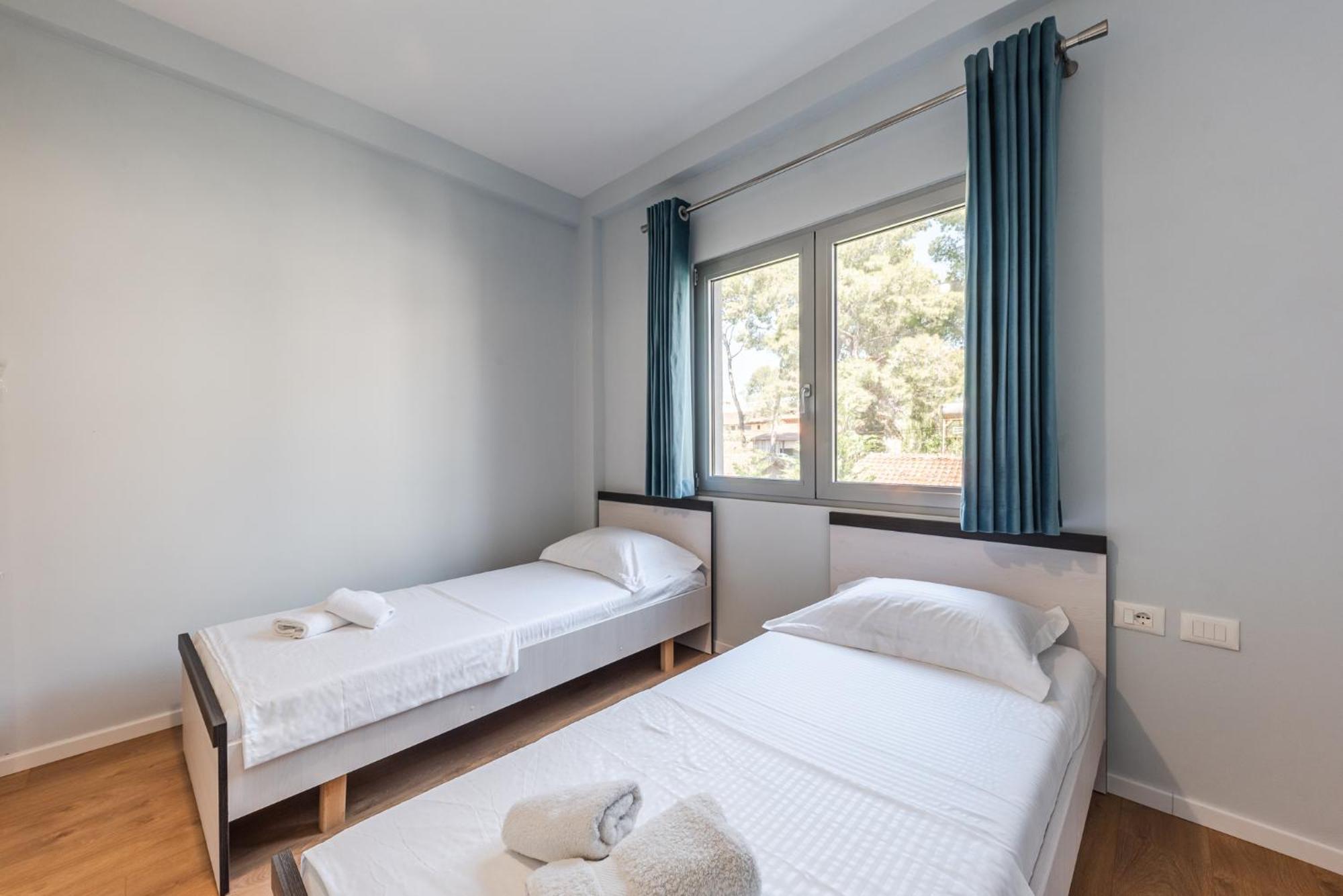 Beni'S Villa Apartments By Ps Golem  Exterior photo