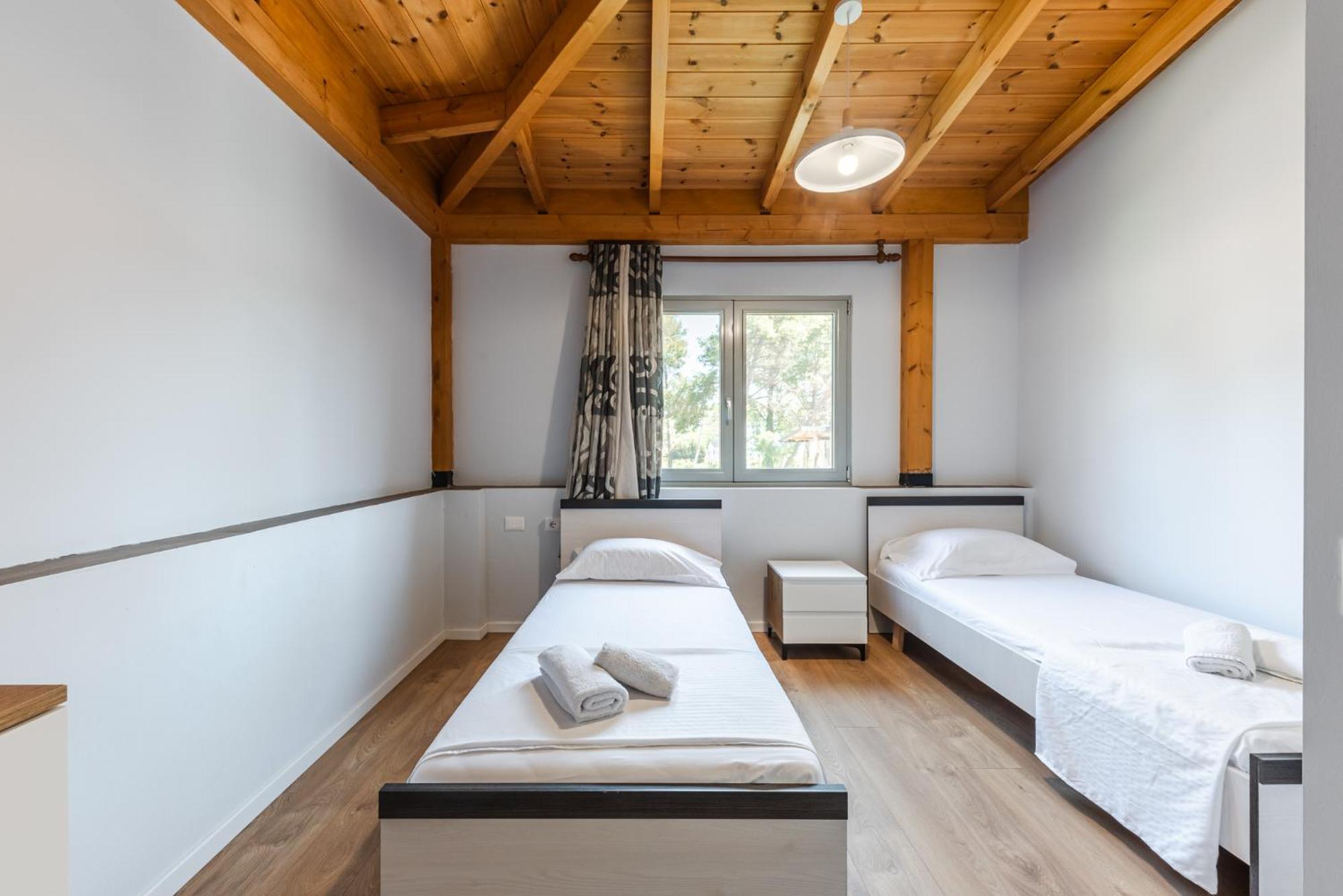 Beni'S Villa Apartments By Ps Golem  Exterior photo